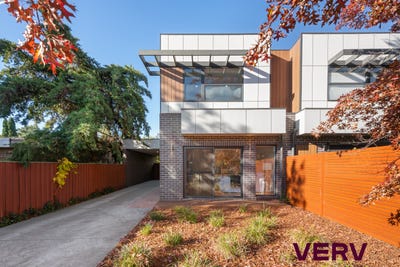 /international/au/8b-lowanna-street-braddon-act-151039636/