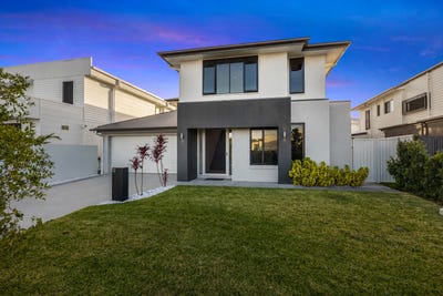 /international/au/9-shoalwater-circuit-pelican-waters-qld-151600992/