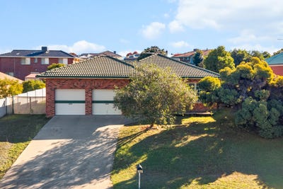 /international/au/104-edward-street-tamworth-nsw-151373244/