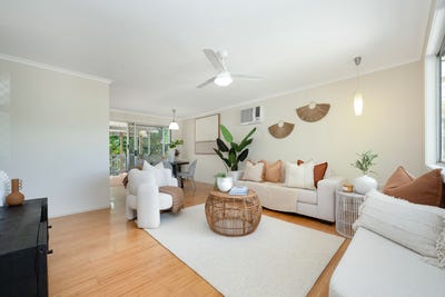 /international/au/10-carina-court-mount-louisa-qld-151483720/