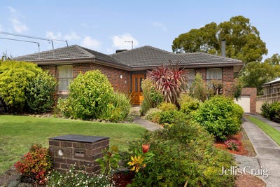 /international/au/20-earlwood-drive-wheelers-hill-vic-152625616/