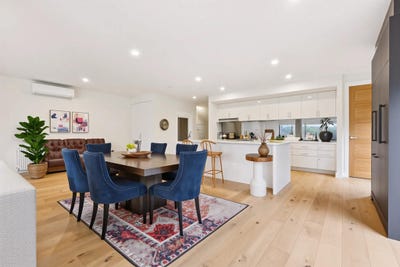 /international/au/49-emica-parade-knoxfield-vic-151047184/