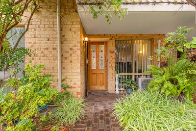 /international/au/6-7-waterway-court-churchlands-wa-150922852/