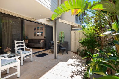 /international/au/2-17-crana-street-gaythorne-qld-151264188/