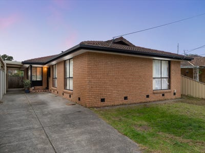 /international/au/42-canterbury-street-deer-park-vic-151320660/