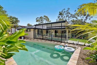 /international/au/93-clives-circuit-currumbin-waters-qld-152458140/