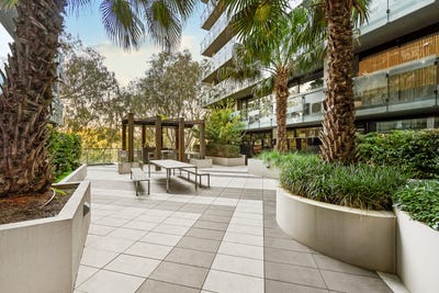 /international/au/826-20-shamrock-street-abbotsford-vic-151214020/