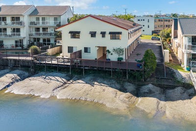 /international/au/6-4-yallanga-place-mooloolaba-qld-151538476/