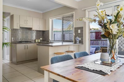 /international/au/9-15-silvereye-drive-griffin-qld-152286620/