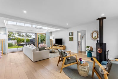 /international/au/16-parer-street-mount-martha-vic-148382224/