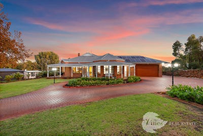 /international/au/27-tokay-lane-the-vines-wa-151103832/