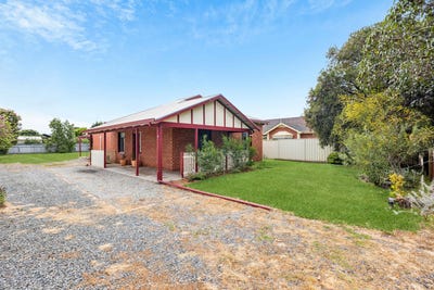/international/au/8a-8b-somers-street-north-brighton-sa-152525412/