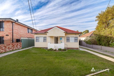 /international/au/64-uranus-road-revesby-nsw-148621196/