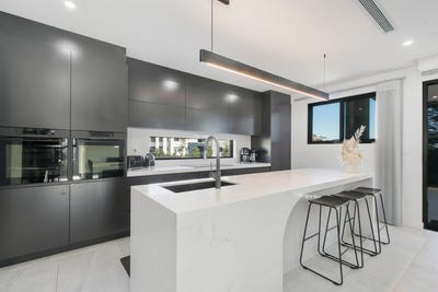 /international/au/2-kinglake-street-north-kellyville-nsw-148444732/