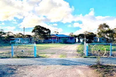 /international/au/115-gawler-ranges-road-wirrulla-sa-148595176/?lang=en