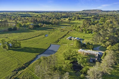 /international/au/61-conflict-street-sutton-forest-nsw-151678404/