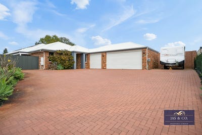 /international/au/19-betterton-road-caversham-wa-152298088/