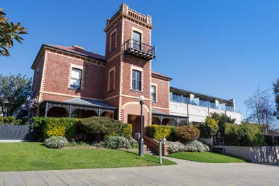 /international/au/13-14-tanti-avenue-mornington-vic-152473500/