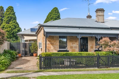 /international/au/6-pioneer-street-mittagong-nsw-147866864/