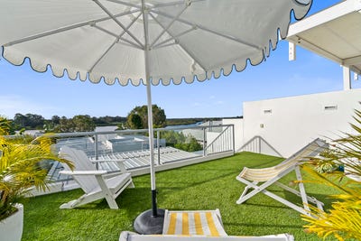 /international/au/1-12-blakesley-street-tewantin-qld-151463188/