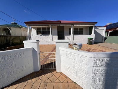 /international/au/463-cummins-street-broken-hill-nsw-151724068/