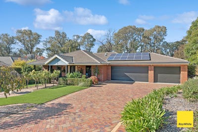/international/au/11-golden-glade-strathdale-vic-151009980/