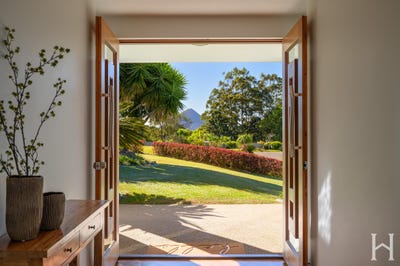 /international/au/136-black-mountain-range-road-black-mountain-qld-152543032/