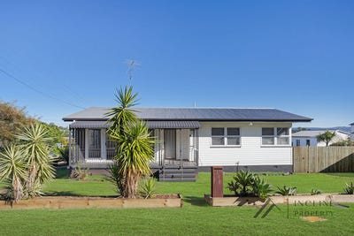 /international/au/45-woodlands-road-gatton-qld-151178264/