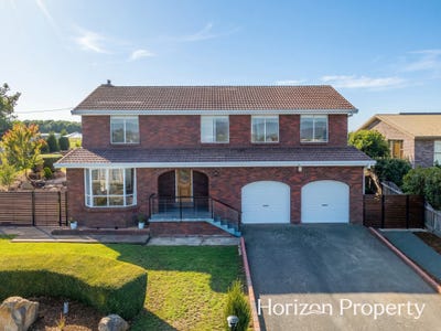 /international/au/45-westbury-place-deloraine-tas-150873648/