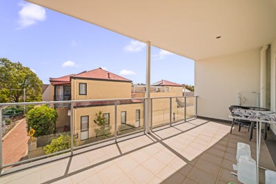 /international/au/1-88-lakeside-drive-joondalup-wa-152661052/