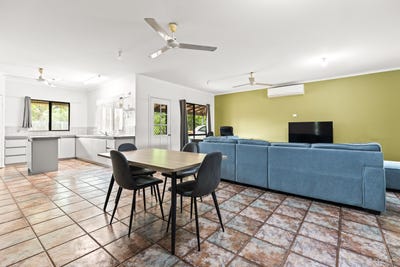 /international/au/120-reid-road-cable-beach-wa-150714336/