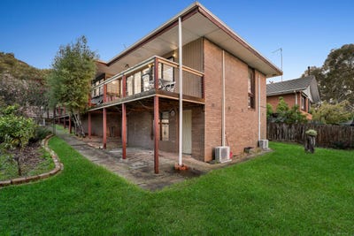 /international/au/37-para-road-montmorency-vic-150871180/