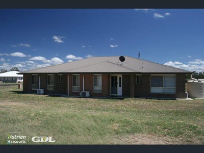 /international/au/5-sweetapple-drive-miles-qld-152483500/