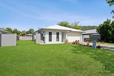 /international/au/9-quarterdeck-street-trinity-beach-qld-151501232/