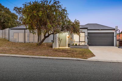 /international/au/5-addison-way-warwick-wa-152575224/