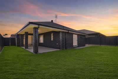 /international/au/25-runyon-street-spring-farm-nsw-151506776/