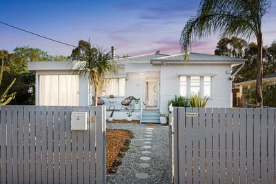 /international/au/8-etty-street-dalby-qld-152687944/