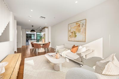 /international/au/3-126-school-road-yeronga-qld-151430204/