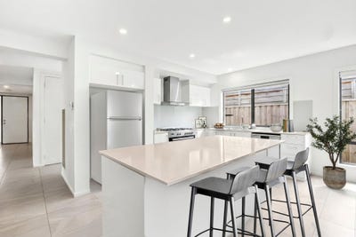 /international/au/6-smith-way-torquay-vic-152667228/