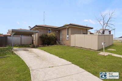 /international/au/44-havenhand-way-mitchell-nsw-150753404/