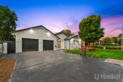 /international/au/17-ironbark-circuit-jerrabomberra-nsw-150596792/