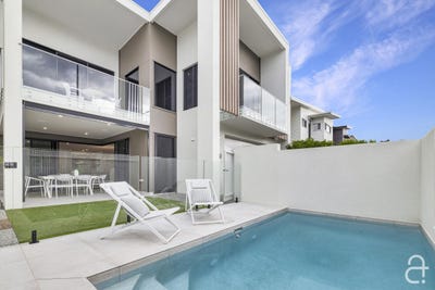/international/au/8-offshore-street-bokarina-qld-151321928/