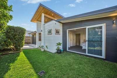 /international/au/39a-fox-valley-way-lennox-head-nsw-148103448/