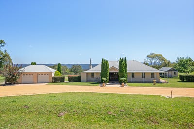 /international/au/438-sawyers-ridge-road-braidwood-nsw-700398740/