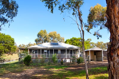 /international/au/16-palmerston-street-newstead-vic-150686248/