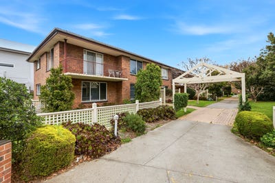 /international/au/10-77-dover-road-williamstown-vic-151267544/