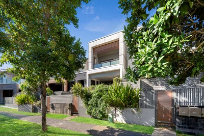 /international/au/35-brooklyn-crescent-robina-qld-152539000/