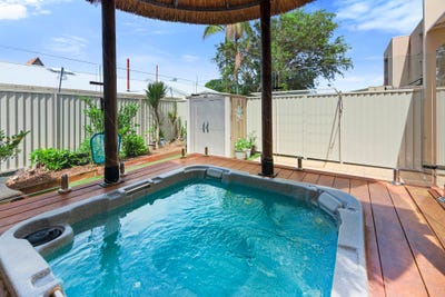 /international/au/1-21-paradise-parade-paradise-point-qld-150637580/