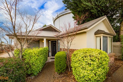 /international/au/1-11-warrigal-place-orange-nsw-151495944/