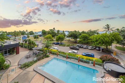 /international/au/211-75-the-strand-north-ward-qld-151108612/